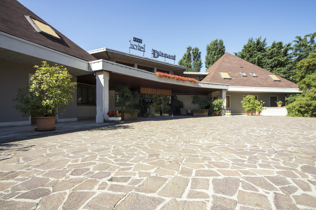 Hotel I Diamanti Garlasco Exterior photo